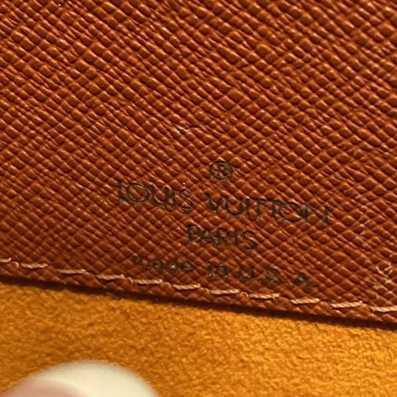 🎉 HOST PICK‼️ GORGEOUS AUTHENTIC LOUIS VUITTON REVAMPED CROSSBODY BAG‼️ - Picture 10 of 16